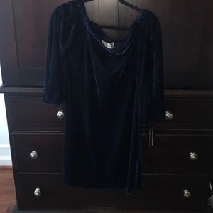 Donna Morgan velour dress